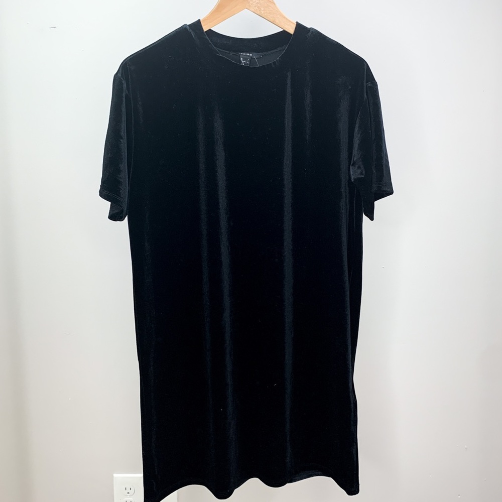 forever 21 // black velvet oversized t-shirt dress
